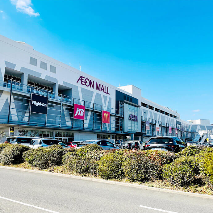 AEON MALL YAHATAHIGASHI